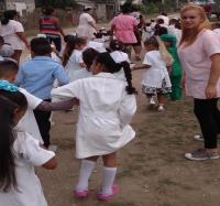 Homenaje a los médicos en Mabay.