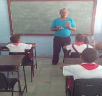 Trabajo con discapacitados en joven club Masó III