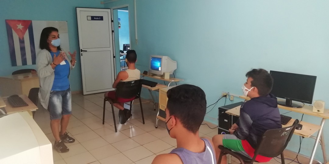 Robótica en Joven Club
